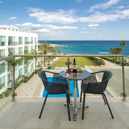 Gabriela - Coralli Beachfront