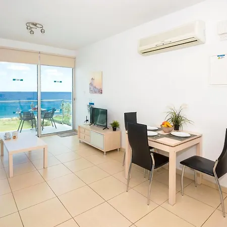 Gabriela - Coralli Beachfront Holiday home *