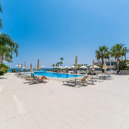 Gabriela - Coralli Beachfront Holiday home